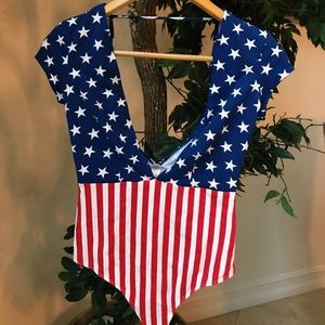 AMERICAN APPAREL - US low cut thong bodysuit - NWT